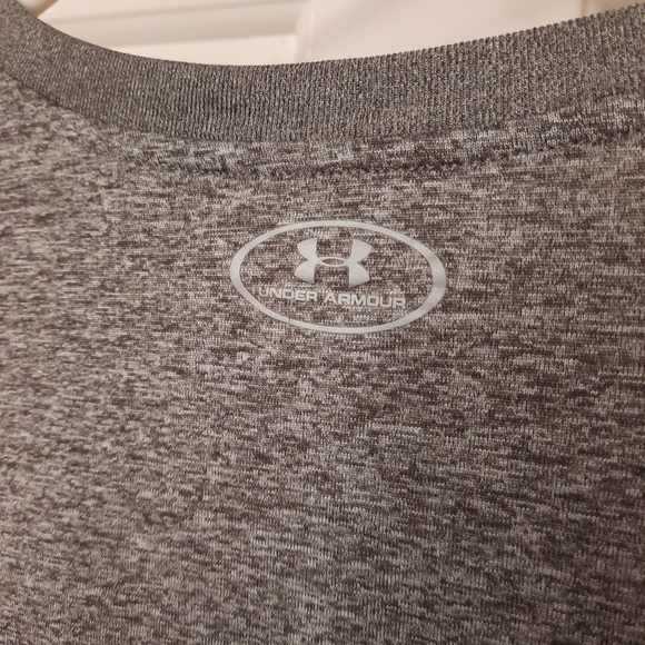 Under Armour Heatgear Heather Gray V-Neck Top Size Large Women's - Picture 6 of 7